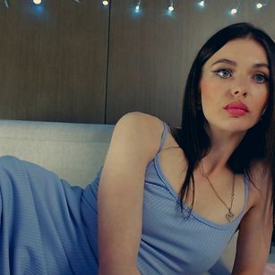 Model - Dreamy Alice kinky