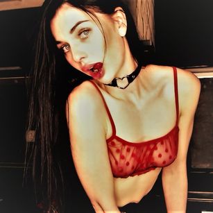 Model - Dreamy Alice horny