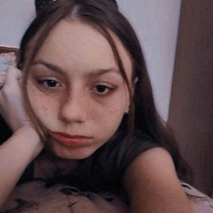 Model - EvaLeester feet