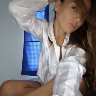 Model - Elaya beauty