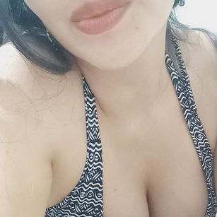 Model - PalomaLovely Hot