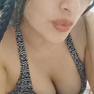 Model - PalomaLovely latin