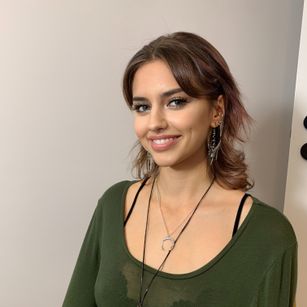 Model - Natalie kinky