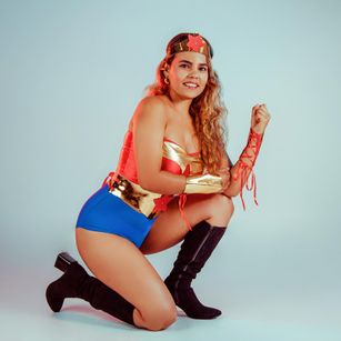 Model - Marie Koster joi