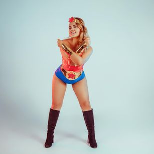 Model - Marie Koster latina