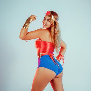 Model - Marie Koster squirt