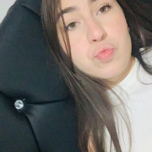 Model - Camila Vega sweet