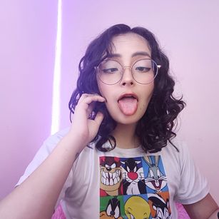 Model - Manu Meow latina