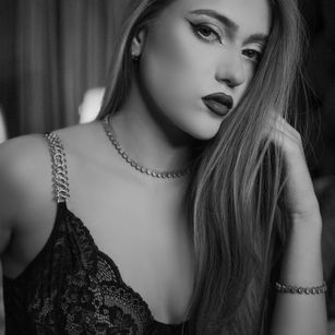 Model - IvyHayes sph