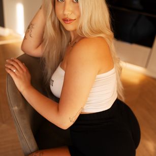 Model - KristySingel sexy