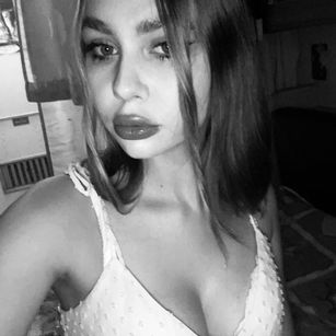 Model - IreneMadler feet