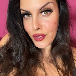 Model - Young Strawberry roleplay