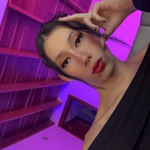 Model - Doja Alice Soto Mejia cum