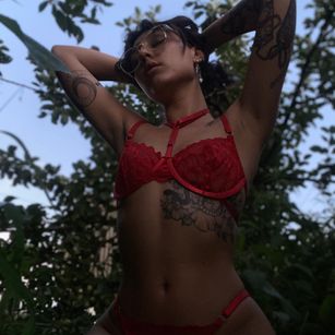 Model - dark_lisa naughty