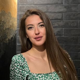 Model - Medea masturbation