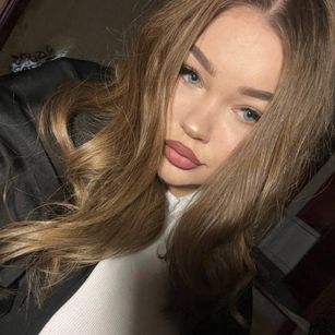 Model - Ninakiss bigboobs