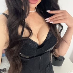 Model - DonnaXDiamond findom