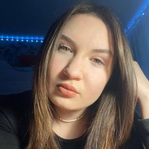 Model - Sara Wave femdom