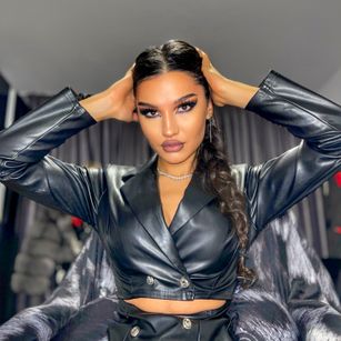 Model - KarolinaAlpha findom