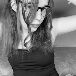 Model - Alice_Carter redhead