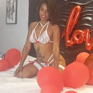 Model - Alondra Garzon masturbation