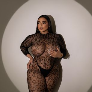 Model - Cassie Ventura curvy