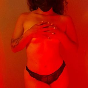 Model - Venus Scott taboo