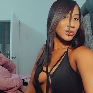 Model - Crazyebony Ebony