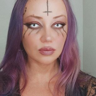 Model - Muscle Barbie deepthroat