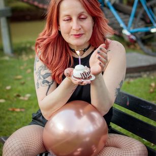 Model - Violeta Mora orgasm