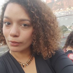 Model - Mistress Newton curvy