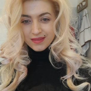 Model - ElizabethRaegan young