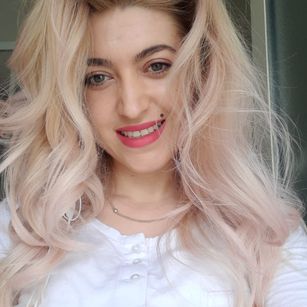 Model - ElizabethRaegan young