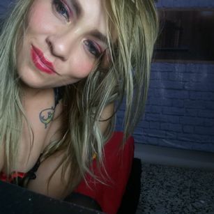 Model - dannieparis milf