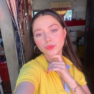 Model - Hana Bella teen