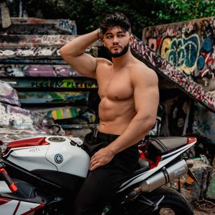 Model - Merlin fetish