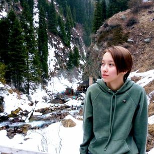 Model - Kerry skinny