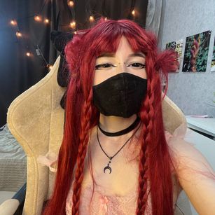 Model - SkyVina squirt