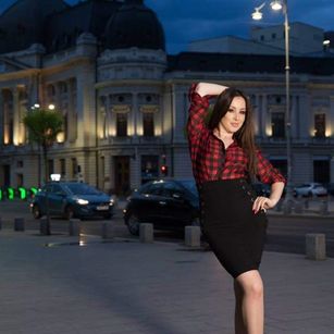 Model - SianaSky bdsm