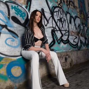 Model - SianaSky bdsm