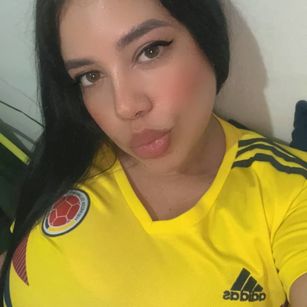 Model - dreabusty latin