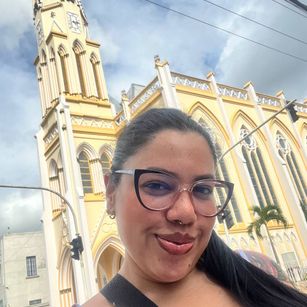 Model - dreabusty hairy