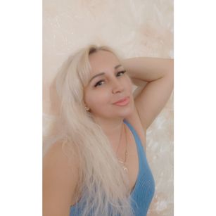 Model - Butterfly21 cheerful