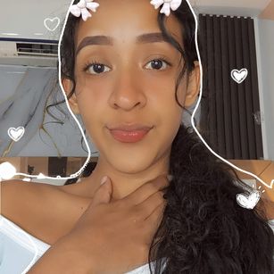 Model - Amber shavedpussy