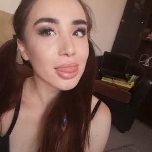 Model - SianaSky bdsm