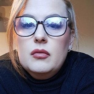 Model - BBW_Scifi_queen joi