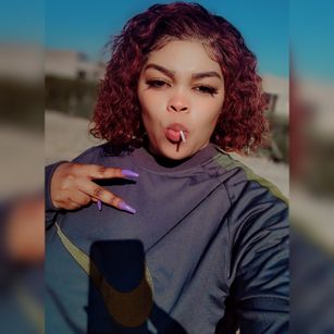 Model - NAUGHTY-MEL BootyShake