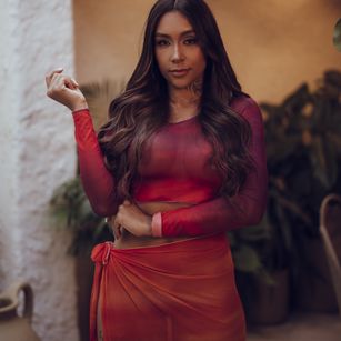 Model - EllaRose brunette