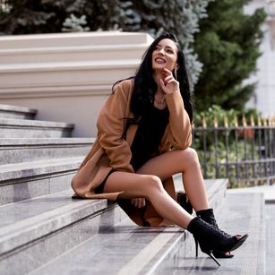 Model - AvaEmine dominatrix