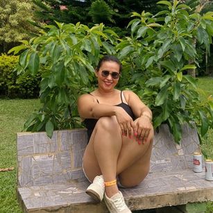 Model - AbigailLovely COQUETTE